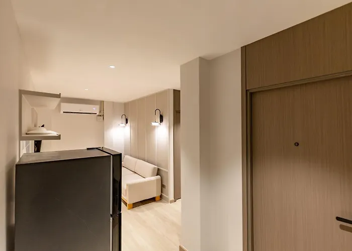 The Bentley Hotel 3*