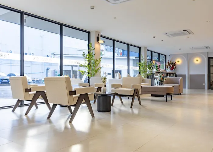 The Bentley Hotel 3*